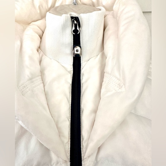 Lululemon puffy down coat size 2 - Picture 4 of 7